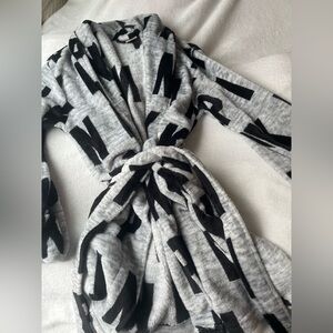 NWOT Victoria’s Secret PINK Bathrobe